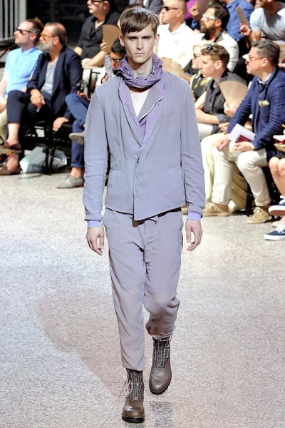 Look 21